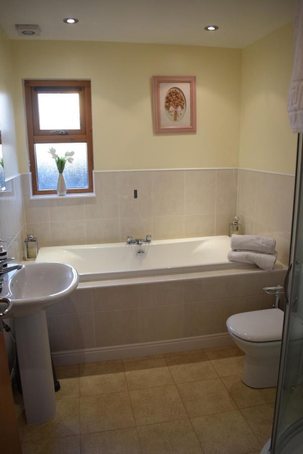 Kelpies Serviced Apartments Kavanagh- 5 Bedrooms Bathgate Exterior foto